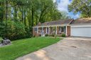 2440 23rd Avenue Place sold home in Hickory, SC