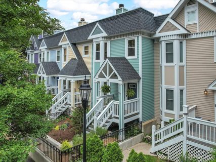 318 W 10th Street sold townhome in 10th Avenue Townhomes, Charlotte, NC