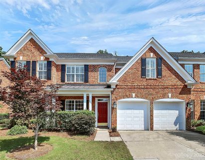 218 Robinlynn Road sold home in Avington, Matthews, NC