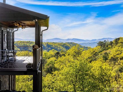 210 Brandy Ridge Road sold home in Springbrook, Brevard, NC
