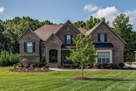 808 Summer Harvest Drive sold home in Atherton, Matthews, NC