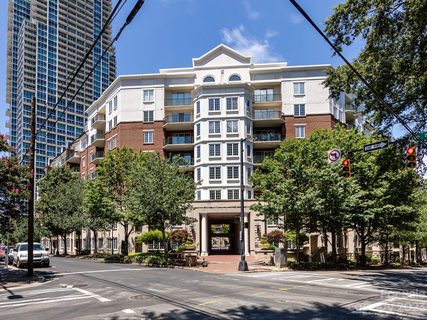 300 W 5th Street 225
