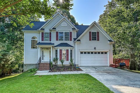 12105 Baywoods Drive sold home in Heron Harbor, Tega Cay, SC