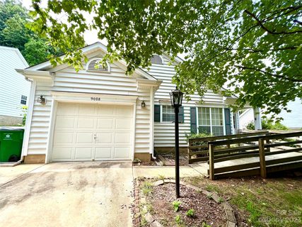 9008 Little Hampton Place sold home in Cambridge Commons, Charlotte, NC