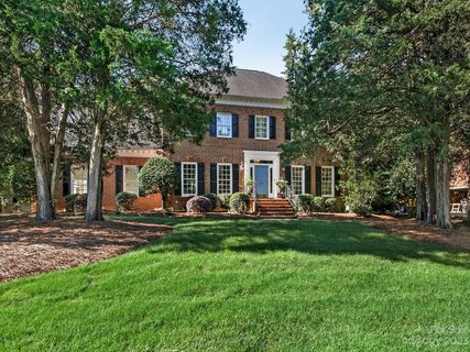 7616 Red Oak Lane