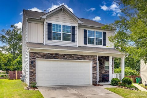2604 Hunters Moon Lane sold home in St Clair, Matthews, NC