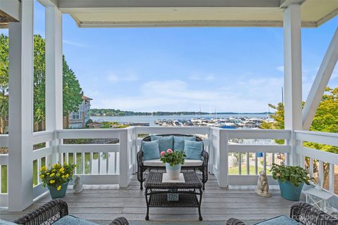 18015 Kings Point Drive Unit B sold home in Baybridge, Cornelius, NC