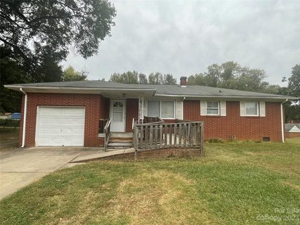 428 Mirror Lake Road sold home in Cross Heights, Salisbury, NC