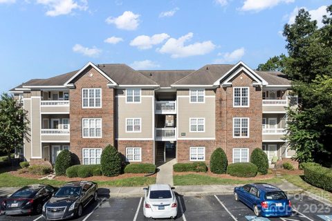 9849 Campus Walk Lane H sold condo in Campus Walk, Charlotte, NC
