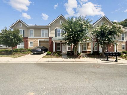 13911 Warwick Castle Way sold home in Coventry Court Townhomes, Charlotte, NC