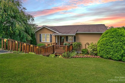 141 Ridge Brook Drive sold home in Ridge Brook Estates, Weaverville, NC