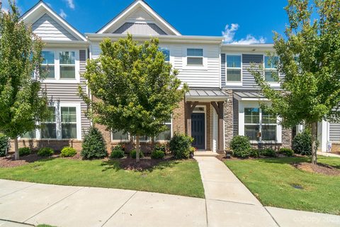 117 Synandra Drive B sold townhome in Waterlynn Grove, Mooresville, NC