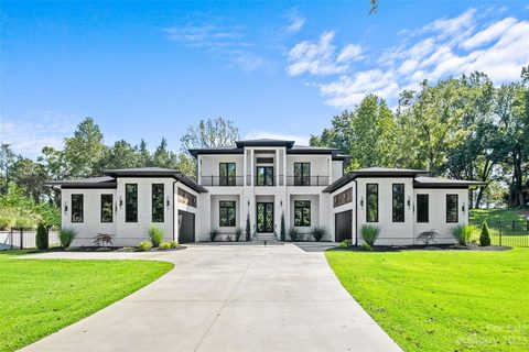 8610 Arbor Oaks Circle sold home in Arbor Oaks, Concord, NC