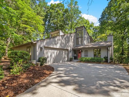 14 Pine Knoll Drive