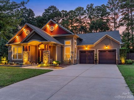 2028 Middleton Farm Drive