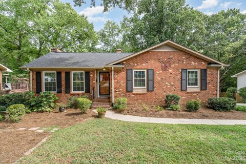 1216 Worcaster Place sold home in Castleton Gardens, Charlotte, NC