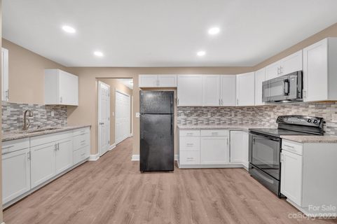 818 Circle View Drive sold home in Green Acres, Gastonia, NC
