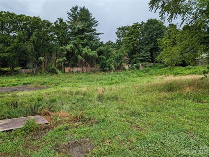 Lot 1 2 Off Hazelton Road sold home in Minor, Hendersonville, NC