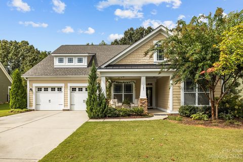 141 Hawks Creek Parkway sold home in Hawks Creek, Fort Mill, SC