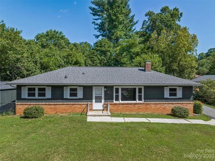 25 Pinehurst Road sold home in Pinehurst Park, Asheville, NC