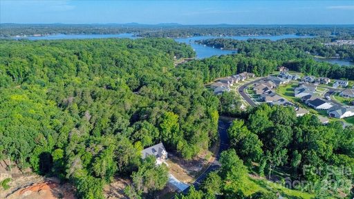 17010 Green Hill Road sold lot in River Lure, Charlotte, NC
