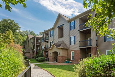 202 Brickton Village Circle 303