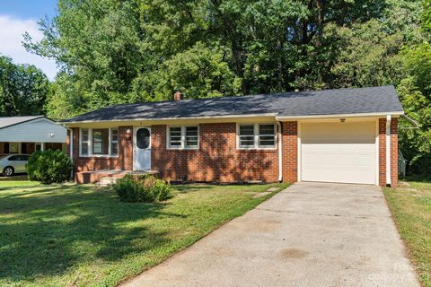 9 Hawthorne Lane sold home in Woodcrest, Lexington, NC