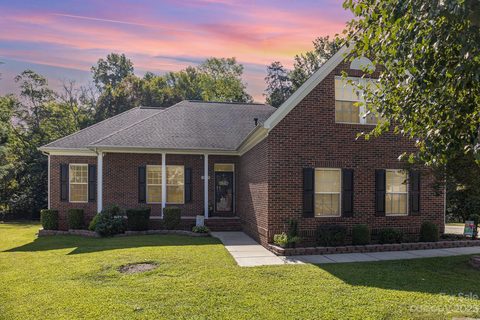 12325 Creektree Court sold home in Withers Grove, Charlotte, NC