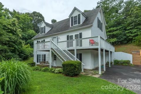 402 Day Lily Drive sold home in Whispering Pines, Leicester, NC