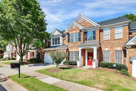 336 Robinlynn Road sold home in Avington, Matthews, NC