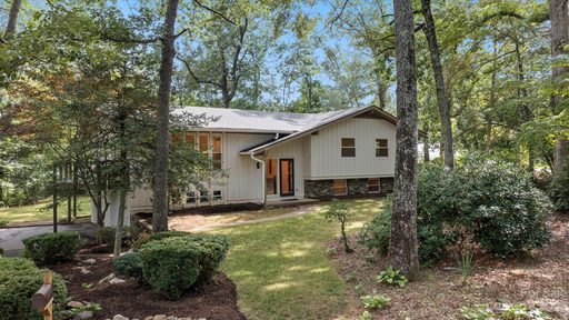 3005 Chestnut Tree Road