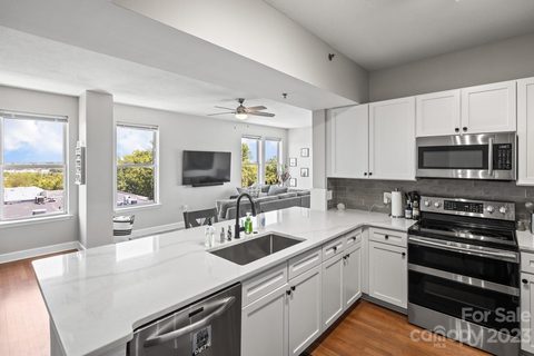 1315 East Boulevard 821