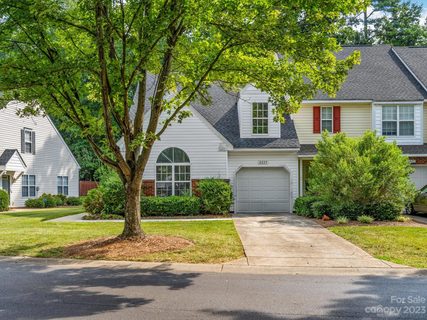 10225 University Park Lane