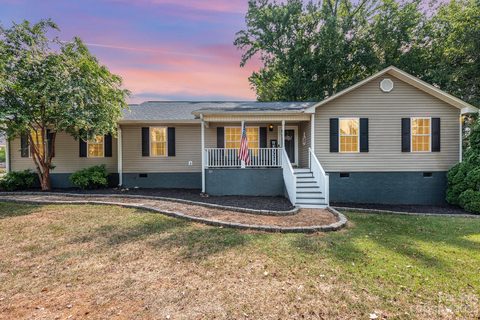 105 Knights Place sold home in Kingstree, Salisbury, NC