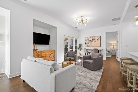 230 S Tryon Street 201 sold home in 230 South Tryon, Charlotte, NC