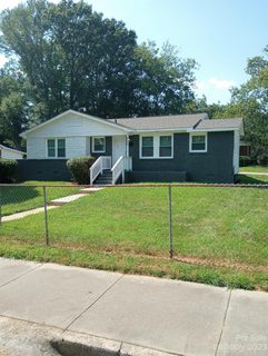400 S Ramsey Street
