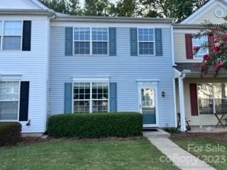 2719 Thornbush Court