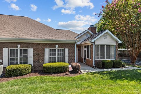 10316 Park Willow Drive sold condo in Willowhurst at Park Crossing, Charlotte, NC