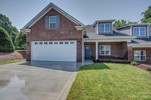 101 Abbington Lane sold townhome in Magnolia Plantation, Shelby, NC
