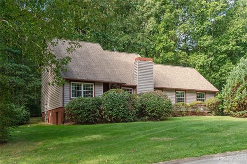 28 Turnberry Drive sold home in Turnberry, Arden, NC