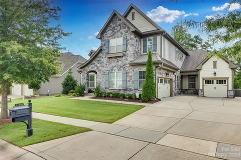1266 Edbrooke Lane
