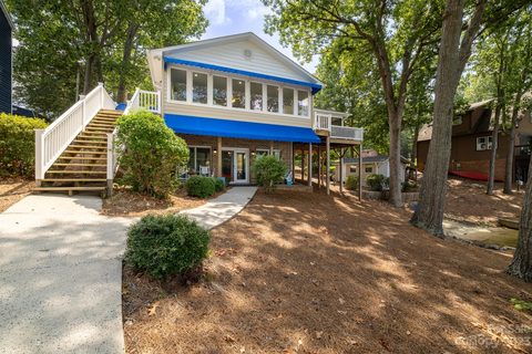 164 N Shoreline Drive sold home in Dixie Shores, Badin Lake, NC