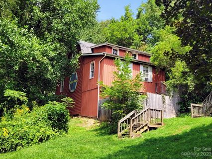 105 N Hill Street sold home in Town Of Waynesville, Waynesville, NC