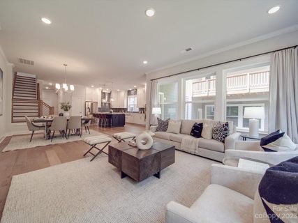 Previously sold for $800,000