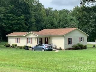 810 Deep Hollow Court sold home in Bowling Green Estates, Clover, SC