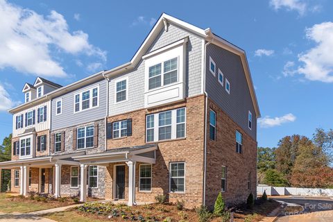 10013 Hemingway Place 16 sold townhome in Gatsby, Mint Hill, NC