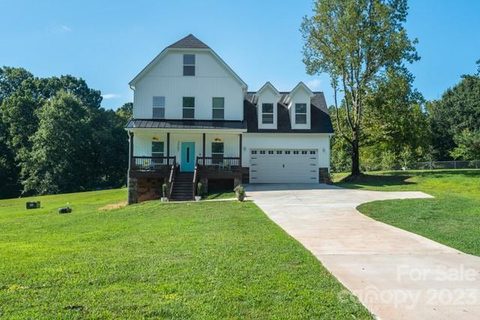 2307 Gleneagles Drive sold home in Glen Eagles, Monroe, NC