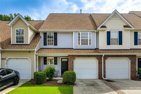 11207 Blake Port Court