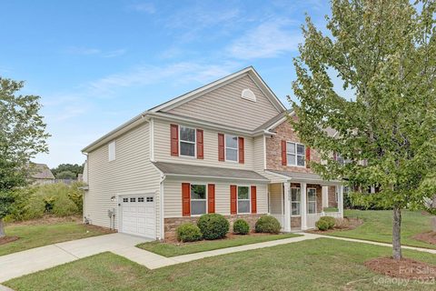 16550 Falconry Way sold home in Falcon Ridge, Charlotte, NC