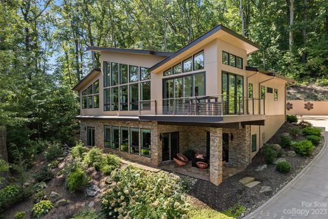 4 La Grange Drive